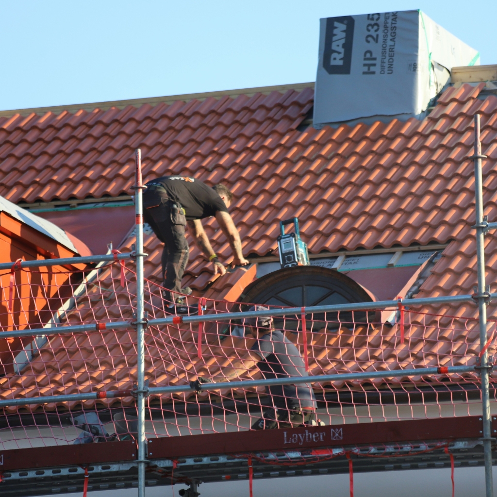 roof installation process